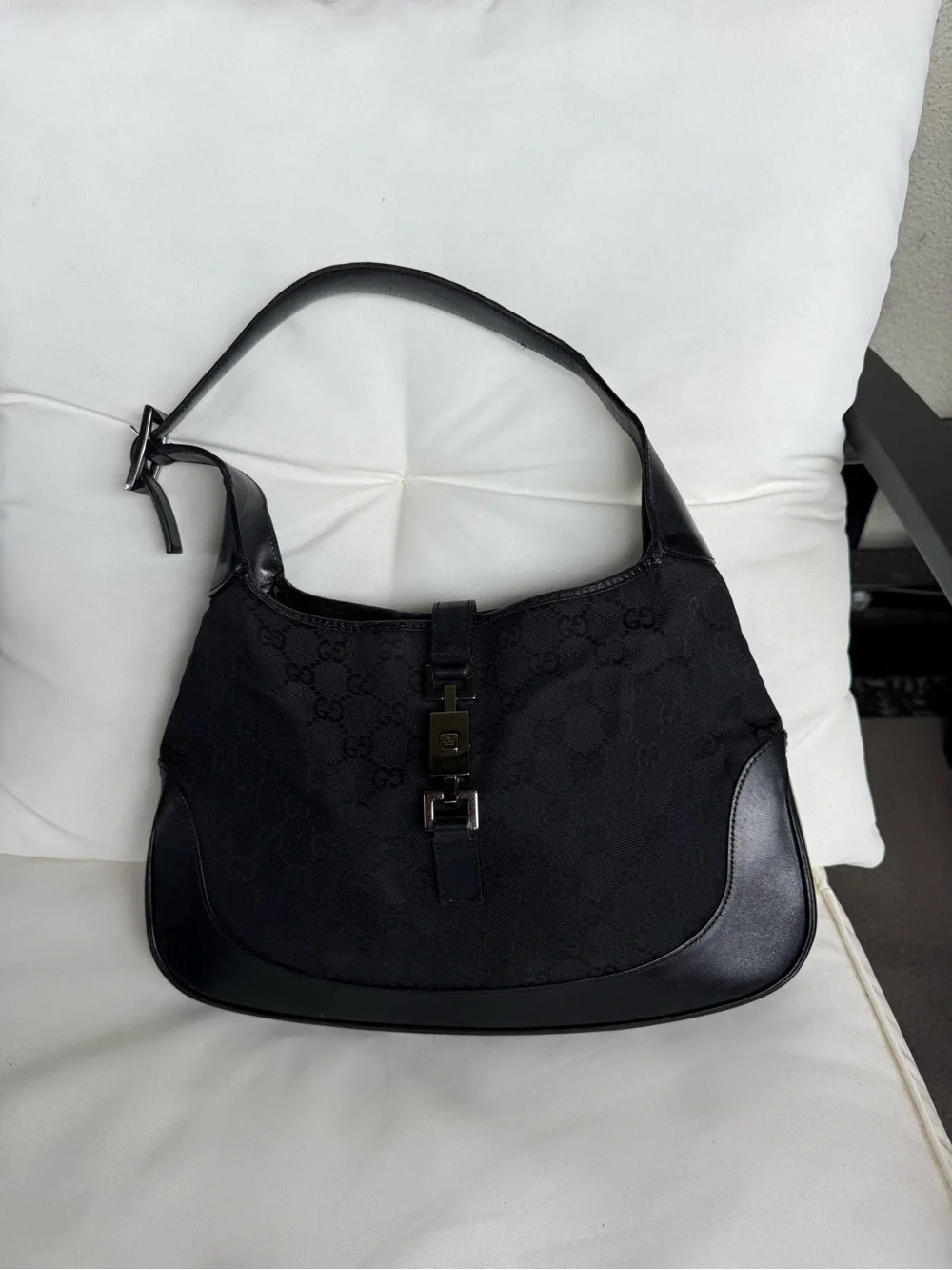 Black Vintage Gucci Jackie Logo Shoulder Bag
